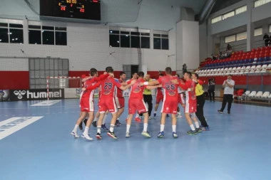 PO OSMI PUT: Crveno-beli osvojili titulu prvaka Srbije!