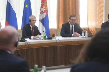 (FOTO) DOGAĐAJ VEOMA BITAN ZA SRBIJU: Vučić se sastao sa predsednikom Svetske bokserske federacije