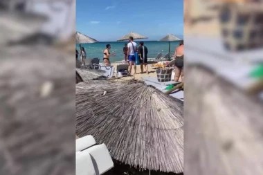NA HALKIDIKIJU TORNADO NAPRAVIO HAOS! Opustošio plažu, četvoro ljudi povređeno (VIDEO)