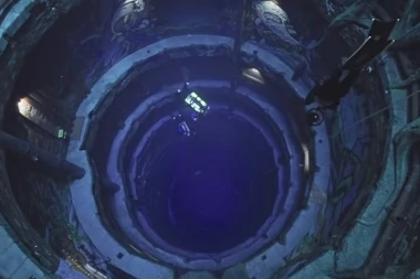 (VIDEO) OTVOREN NAJDUBLJI BAZEN NA SVETU! Da li biste zaronili na ovih 60 metara dubine, na dnu je SMEŠTEN ČITAV GRAD?!