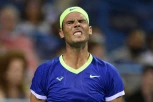 KAO PENZIONER: Rafael Nadal na štakama! (FOTO)