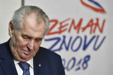 ZEMAN HITNO HOSPITALIZOVAN! Češkom predsedniku pozlilo, dugo će biti u bolnici! (VIDEO)