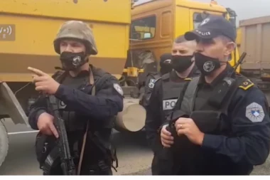 DRSKOSTI ALBANACA NIGDE KRAJA! Oglasio se ministar policije samozvane države Kosovo povodom dešavanja na Jarinju i Brnjaku!