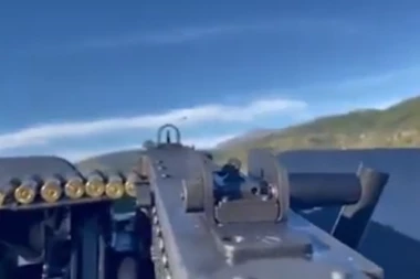 ALBANIANS DEFINITELY WANT A NEW WAR IN KOSOVO! At Jarinje, they are holding Serbian helicopters at gunpoint with their 7.62 caliber machine guns! (VIDEO)