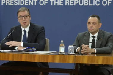 Ministar policije i predsednik PS-a Vulin: Da je predsednik Srbije, Ponoš bi ukinuo odluku o vojnoj neutralnosti i brzo nas uveo u NATO pakt