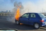 ZAPALIO SE AUTOMOBIL NA MOSTU NA ADI: Vatrogasci izašli na lice mesta