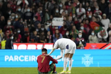 OČAJ I NEMOĆ: Kristijano Ronaldo u SUZAMA posle poraza od Srbije! (FOTO)