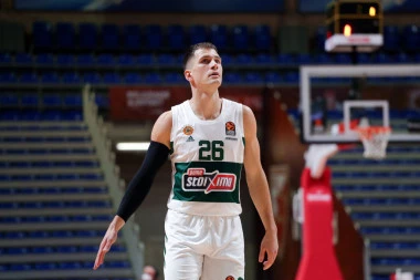 MAJSTORIJA PREKO CELOG TERENA: Nedović postigao NAJSPEKTAKULARNIJI koš ikada! (VIDEO)