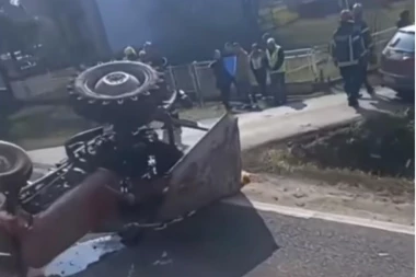 DETALJI JEZIVE NESREĆE KOD NIŠA: Vozač traktora u komi, priključen na respirator, suvozač na mestu poginuo!