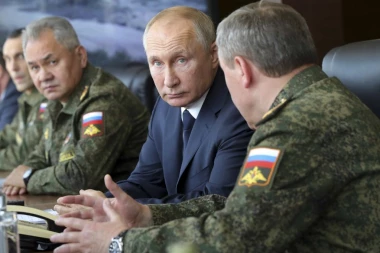 OPŠTA MOBILIZACIJA! Putin naredio regrutaciju državljana u rezervni sastav: Obezbeđuju se kampovi za vojnu obuku
