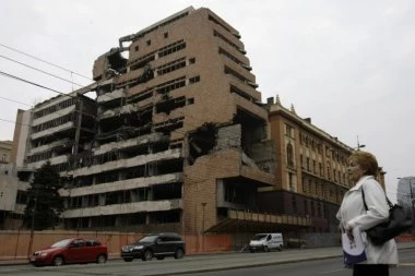 DUBOKO ŽALIMO ZA IZGUBLJENIM ŽIVOTIMA: Ambasadori zapadnih zemalja uputili IZVINJENJE Srbiji zbog NATO bombardovanja!
