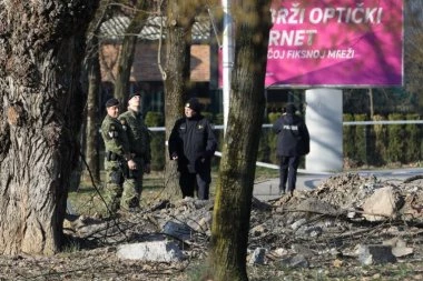 Letelica koja je pala na Zagreb izvađena iz zemlje: Veruje se da je nosila EKSPLOZIVNU NAPRAVU!