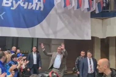 VUČIĆ U PARAĆINU: Pristojna Srbija se podigla - idemo da ih POBEDIMO ubedljivije nego ikada! (FOTO, VIDEO)