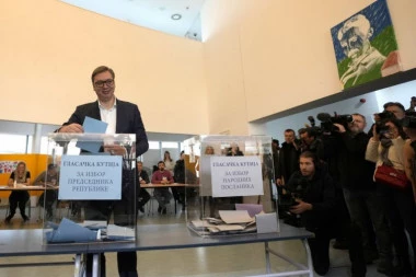 PRESIDENT VUČIĆ EXPRESSES HIS GRATITUDE: I have a wish to bow before the citizens of Serbia!