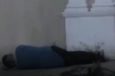 Jezive scene u Beloj kući! Bebica udario glavom u zid, ONESVESTIO SE i NIJE MOGAO DA SE PROBUDI! (VIDEO)