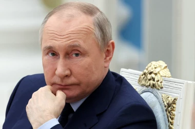 PUTIN PONOVO POSTAJE OTAC? Svet bruji: Alina Kabajeva čeka treće dete, ruski lider je SLOMLJEN!