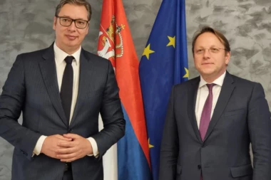 VAŽAN SUSRET SUTRA U 17 ČASOVA: Predsednik Vučić se sastaje sa Oliverom Varheljijem!