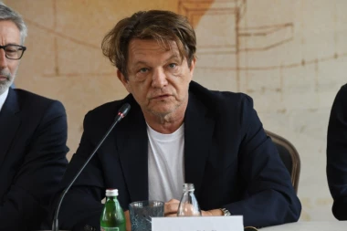 BJELO, ŠTA SI TO SAD URADIO? Fanovi zabrinuti, u ovom izdanju ga još nisu videli! Glumac ŠOKIRAO!