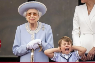 PRINC LUJ zasenio kraljicu: Mališa koji je uspeo da nasmeje CEO SVET kao nekada princ Hari! (FOTO)