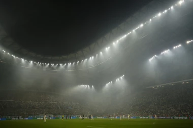 JEZIVO: Krvi je bilo na sve strane - meč u Marseju ostao u senci nemilih scena! (FOTO)