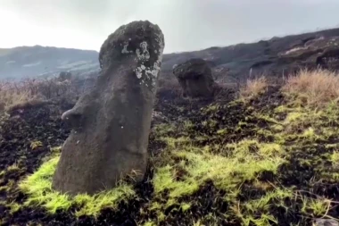 VEKOVIMA ODOLEVALE VREMENU, A STRADALE U POŽARU! Moai kipovi na Uskršnjem ostrvu oštećeni: Šteta je nepopravljiva i nemerljiva! (VIDEO)
