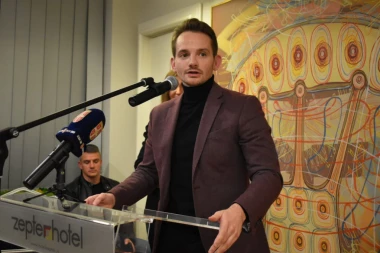 STEFAN KRKOBABIĆ UPOZORIO: Zapad drži i Prištinu, ali i mir na Balkanu u istoj šaci!