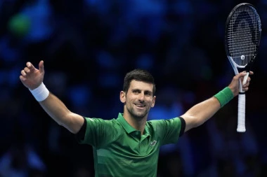 Novak ponovo sve ODUŠEVIO! Jake reči teniskog talenta: Učinio je da se osetim privilegovanim!