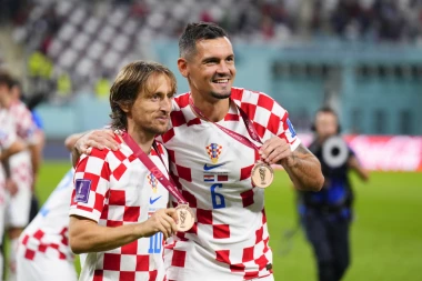 FIFA KONAČNO KAZNILA HRVATE: Sramno ponašenje "vatrenih" nije prošlo neprimećeno! (VIDEO)
