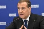 "NE SUMNJAJTE, ZNAMO GEOMETRIJU, BIĆE KAKO JE ANALENA REKLA"! Dmitrij Medvedev ismejao nemačku ministarku zbog GAFA o kojem se PRIČA!