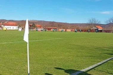 LIDER SA BELE TAČKE SLOMIO OTPOR FENJERAŠA: Resavski Despoti se odlično držali sat vremena, ali je njihov golman do kraja meča kapitulirao tri puta!