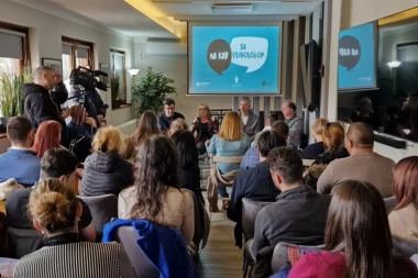 NE ĆUTATI O PROBLEMIMA: Na Svetski dan zdravlja održana tribina u Leskovcu ''Na kafi sa psihologom''