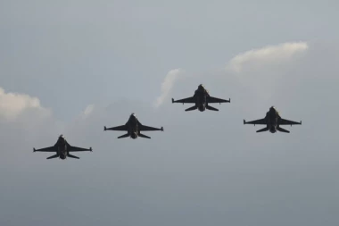 BUGARI U PANICI: Dok ne stignu američki avioni F-16, ministarstvo odbrane traži motore za migove