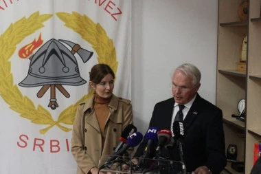VI ĆETE PRVI SAZNATI! Pitali smo ambasadora Hila o dolasku "Dženeral elektrika" u Srbiju, ovako nam je odgovorio! (FOTO, VIDEO)