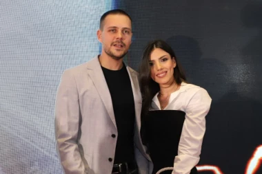 OŠTRA REAKCIJA BIKOVIĆEVE ŽENE: Hitno se oglasila nakon što je naš glumac IZBAČEN iz hit serije!
