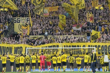 "MILIONERI" SE RAZGOROPADILI! Šestica Dortmunda protiv nemoćnog Volfsburga! (VIDEO)