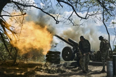 EKSPLOZIJE ODJEKIVALE U KRIVOM ROGU Ukrajinski Generalštab potvrdio da Rusi jurišaju na Avdejevku: "Čvrsto držimo odbranu"