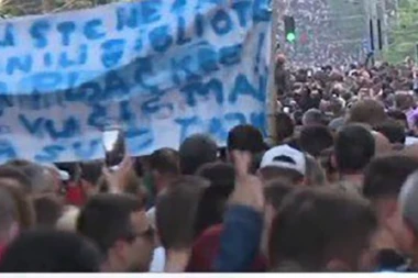 BRUKA NA N1! GOST JE MISLIO DA JE ISKLJUČEN TON: Bolesna opsednutost Vučićem (VIDEO)