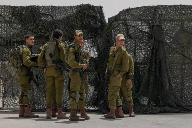 DOK BOMBE PADAJU, IZRAELSKI SPECIJALCI UPALI DA SPASU TAOCE! ''Ovo su racije koje ulaze duboko u Pojas Gaze''