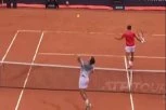 MASKE SU PALE! Teniser koji je sramno NAPUCAO Novaka, otkrio u kakvom je ODNOSU sa Đokovićem! (VIDEO)