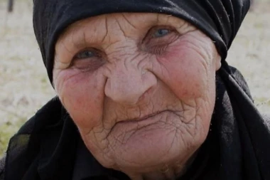 OVO JE ŽENA KOJA JE TVRDILA DA JE PRAVA PUTINOVA MAJKA: Vera je umrla u 97. godini, u siromaštvu i SLOMLJENOG SRCA, Vladimira nije videla skoro 60 GODINA! (VIDEO)