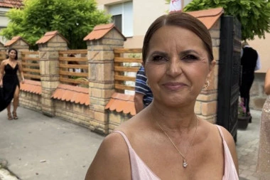 "NAŠA ĆERKA NEMA CENU, NEK DAJU KOLIKO IMAJU" Majka neveste Darka Lazića otkrila da li je mlada imala PEH pred venčanje, pa se obratila DEVERU! (VIDEO)