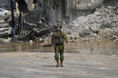 POČELA KRVAVA ODMAZDA IZRAELA! Bukti rat na srednjem istoku - novo bombardovanje u Gazi! (VIDEO)