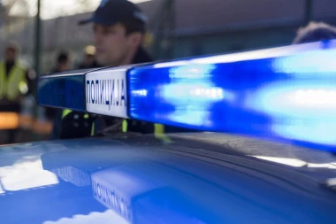 SVAĐA POČELA U TOALETU: Novi detalji ubadanja policajca u Novom Pazaru!