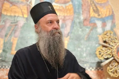 BOŽIĆNA POSLANICA PATRIJARHA PORFIRIJA: Molimo se za decu i ceo naš narod, naročito na Kosovu i Metohiji! (VIDEO)