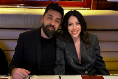 OGNJENOVA MINA PODELILA PRIVATAN TRENUTAK IZ PORODIČNOG DOMA: Ovo je dokaz da Amidžićeva žena nije LJUBOMORNA! (FOTO)