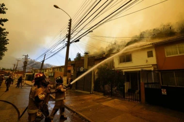 CRNI BILANS SAMO RASTE: 64 žrtve stravičnog požara, vatrogasce sada čeka NAJTEŽA STVAR