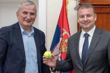Ministar Cvetković na sastanku sa Đokovićem: Razgovor o biznisu i vinu, razmenili poklone (FOTO)