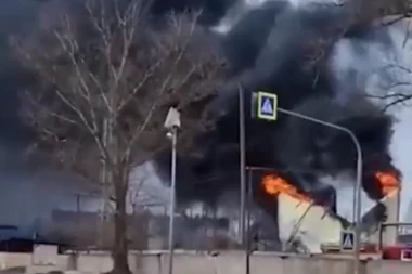 NOVI UDAR NA RUSKU TERITORIJU: Ukrajinci dronovima napali Kursk, hitno se oglasile lokalne vlasti (VIDEO)