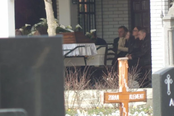 BELE KALE ZA MARTINU I DECU! Porodična kuća zatvorena - u Bačkom Petrovcu muk uoči sahrane majke samoubice i otrovane dece! (FOTO)
