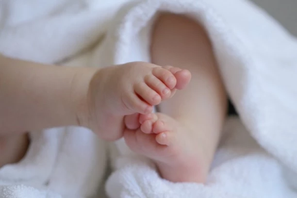 NAROD ZANEMEO OD ŠOKA: Pet beba umrlo od velikog kašlja